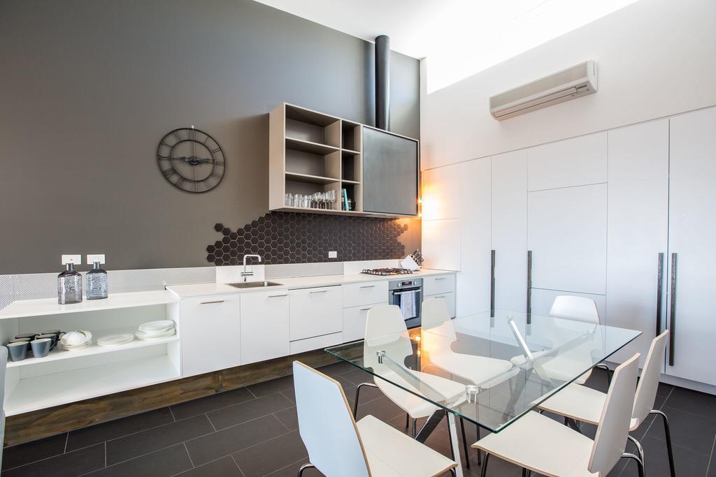 Magnificent Apartment + Free Car Park Near Cbd Adelaide Buitenkant foto