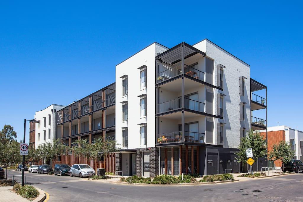 Magnificent Apartment + Free Car Park Near Cbd Adelaide Buitenkant foto